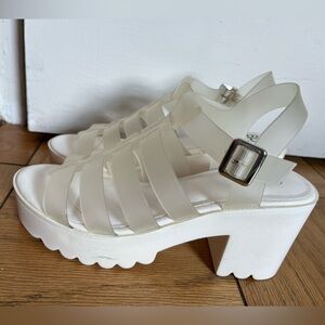 BP Mazie White Clear Sandal, Size 10